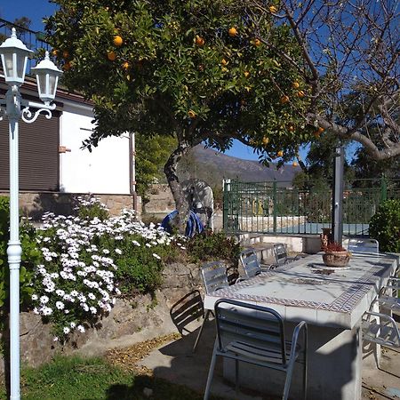 Aloja. entero El Mirador de Acebo 4 estrellas piscina Exterior foto