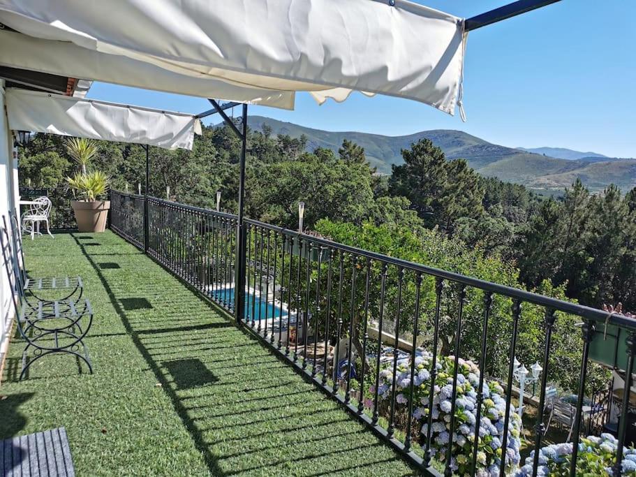 Aloja. entero El Mirador de Acebo 4 estrellas piscina Exterior foto