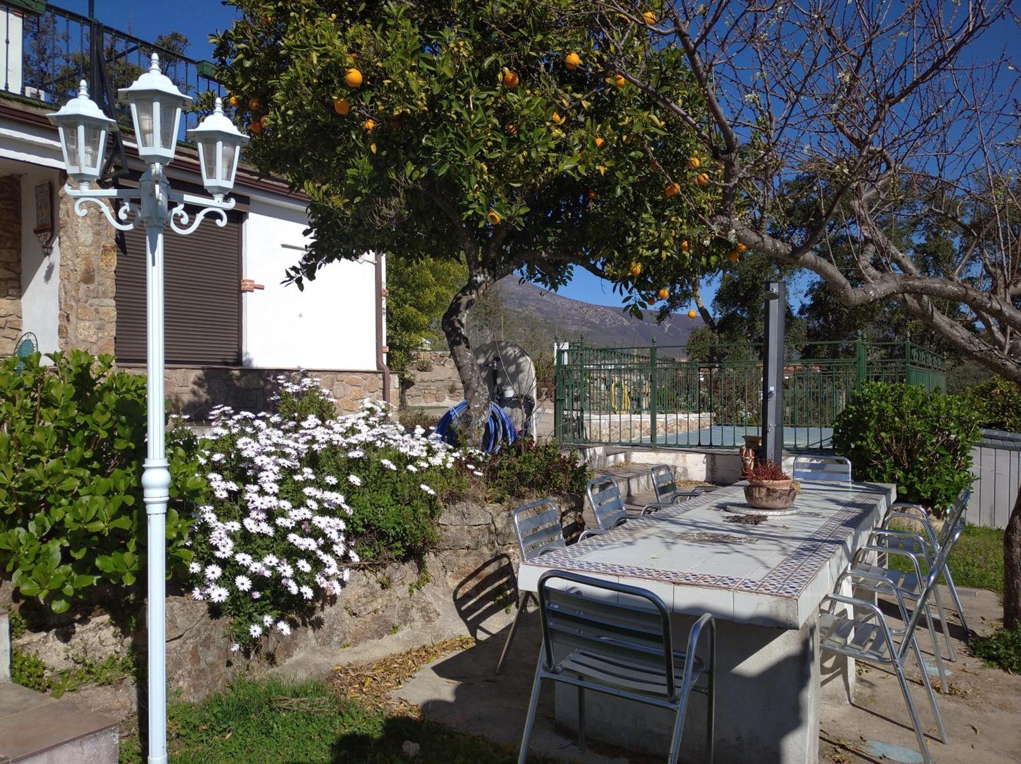 Aloja. entero El Mirador de Acebo 4 estrellas piscina Exterior foto